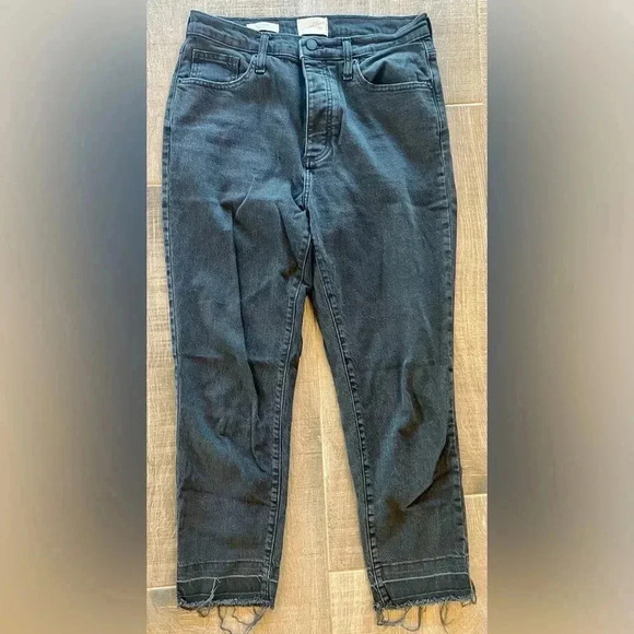 Universal Threads Faded Black High Rise Jeans - Picture 2 of 5